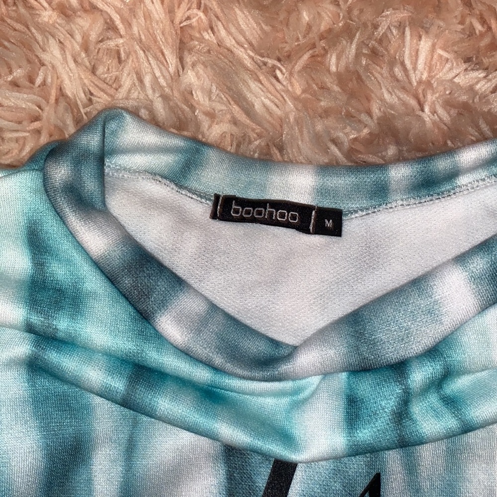 Boohoo Calabasas Sweatshirt Size Medium - Picture 4 of 4